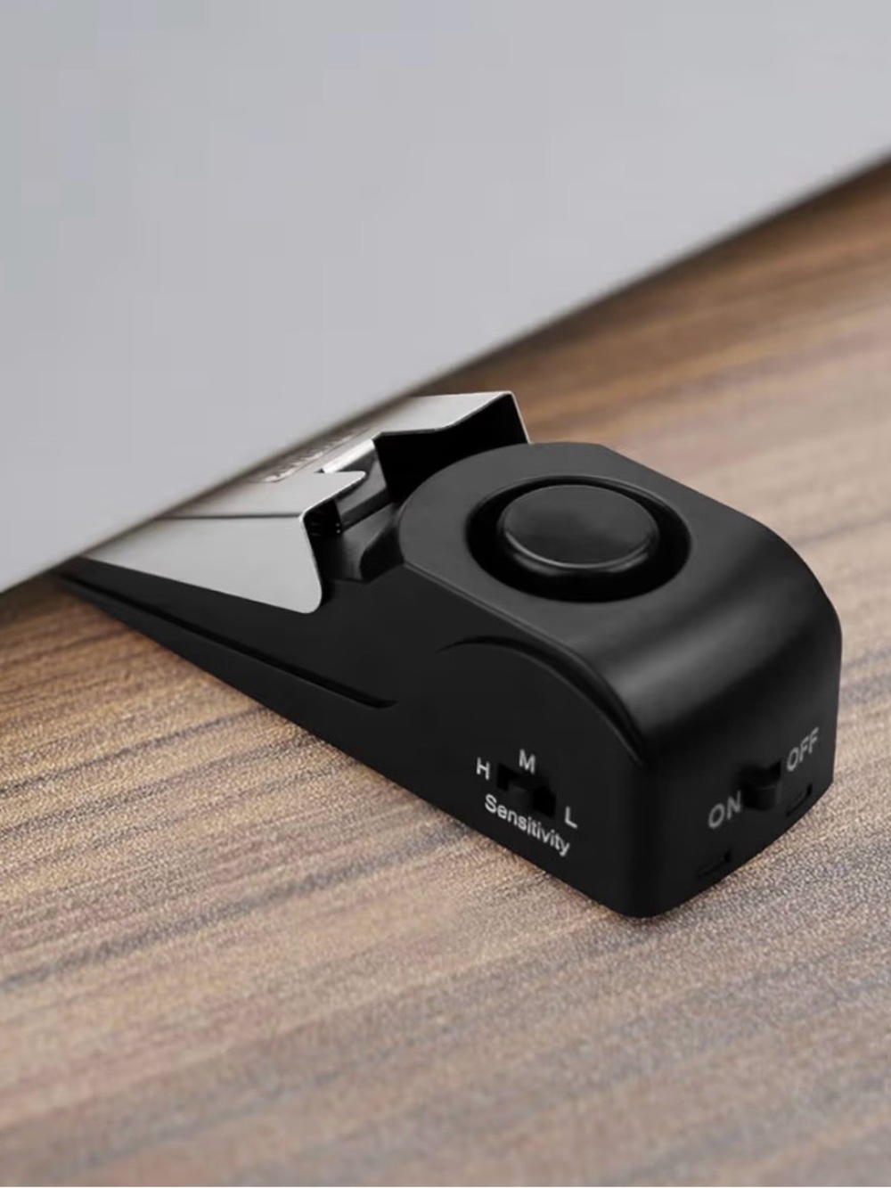 NIB Door Stop Alarm with 120DB Siren for Home & Travel